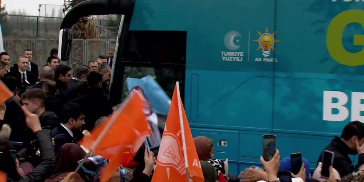 Erdoğan Şanlıurfa'da... "Merkezi Yönetim Olarak Yerel Yönetimimizle El Ele Vererek Bu Yolda Yürüyeceğiz"