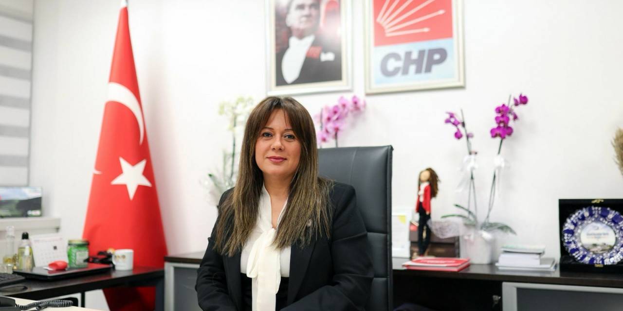 Chp Genel Başkan Yardımcısı Koza Yardımcı, Genel Başkan Yardımcılığı Görevinden İstifa Etti