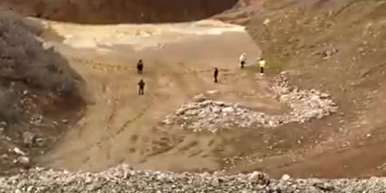 İliççöpler Madeninde  Kayan Zehirli Toprakta Personelin Aldığı Numune Görüntülerine Anka Ulaştı...