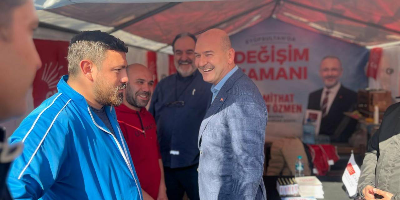 Süleyman Soylu, Chp’nin Seçim Standını Ziyaret Etti