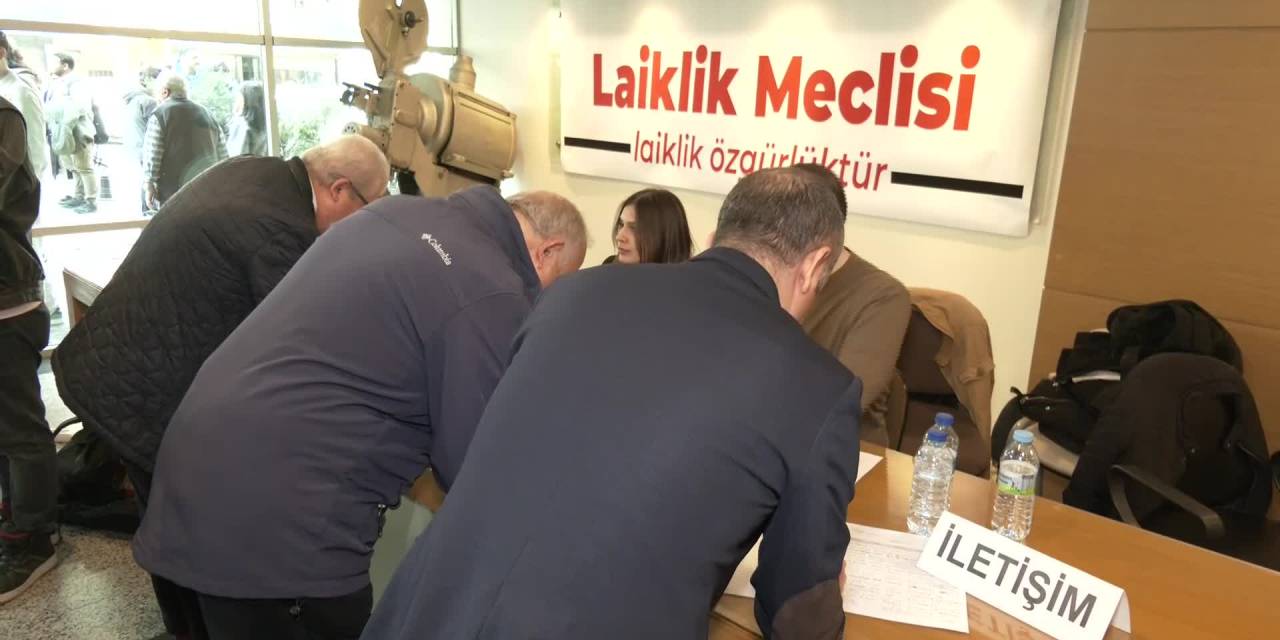 Laiklik Meclisi 3 Mart'ı Yüzüncü Yılında Laiklik Günü Olarak Kutladı