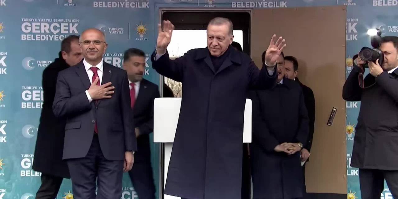 Erdoğan: "Milletimizin Sandıkta Ne Siyasişantajcılara Ne Zübük Siyasetçilere İtibar Etmeyeceğine İnanıyorum"