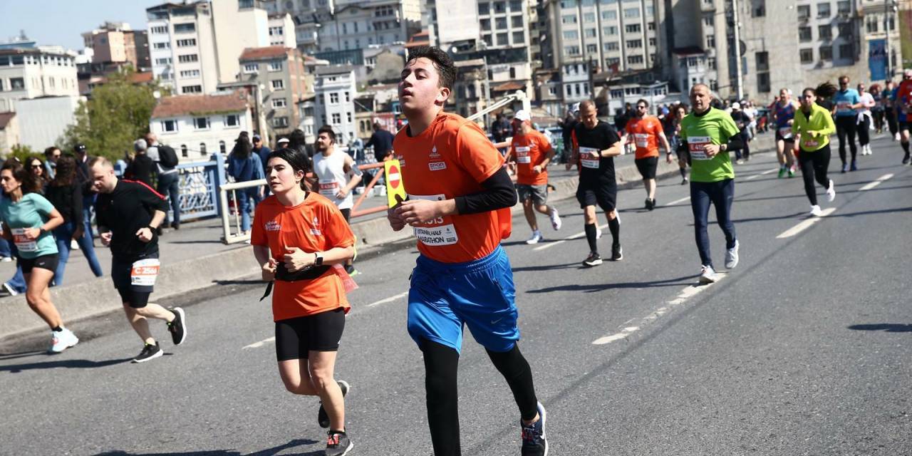 İstanbul Yarı Maratonu’nda “16 Yaş Devrimi”