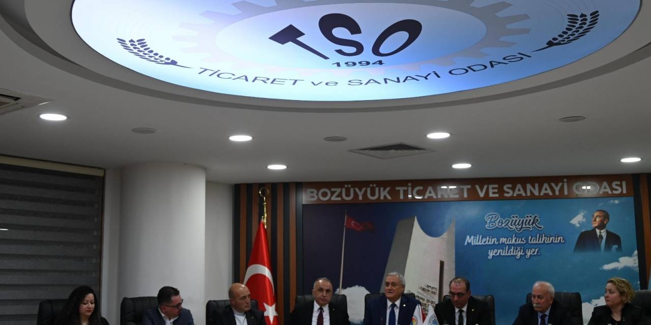 Bozüyük Belediye Başkanı Bakkalcıoğlu, Ticaret Odası Meclis Üyeleriile Buluştu