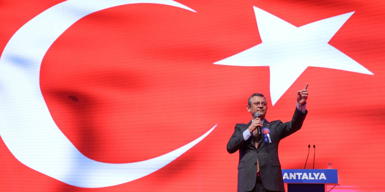 Özel, İstiklal Marşı'nın Kabulünün 103. Yıl Dönümünde Mehmet Akif Ersoy'u Andı