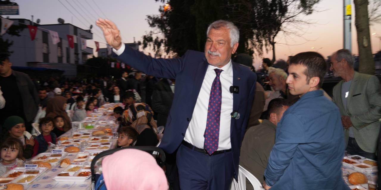 Adana Büyükşehir Belediye Başkanı Karalar, Mahalle Ziyaretlerine Devam Ediyor