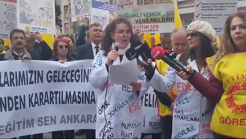 Eğitim Sen Üyeleri Milli Eğitim Bakanlığı Önünde Mesem Ve Çedes Uygulamalarını Protesto Etti