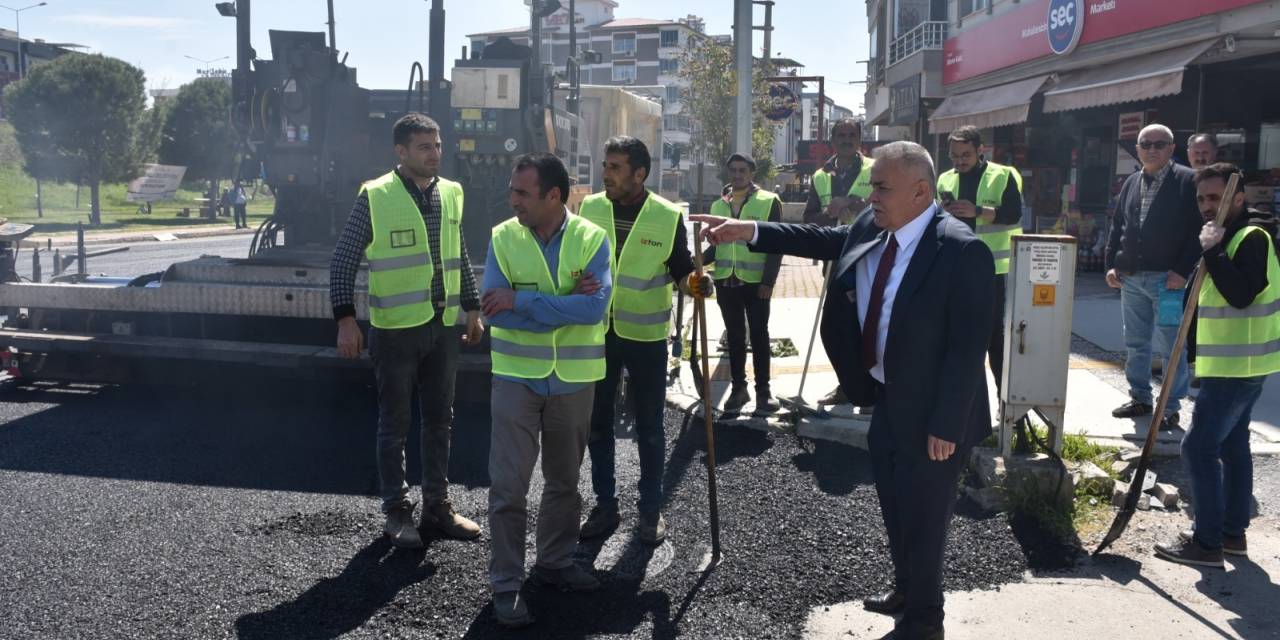 TORBALI BELEDİYESİ, ALTYAPISI TAMAMLANAN CADDE VE SOKAKLARDA ASFALT SERİMİNE BAŞLADI