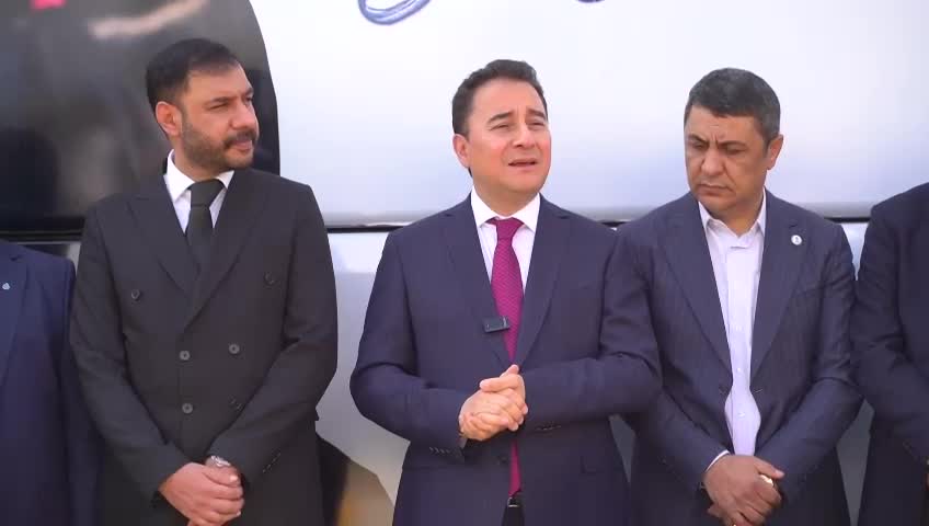 Ali Babacan Batman'da Hazine Ve Maliye Bakanı Şimşek'i Eleştirdi: “Mehmet Şimşek Havanda Su Dövüyor”