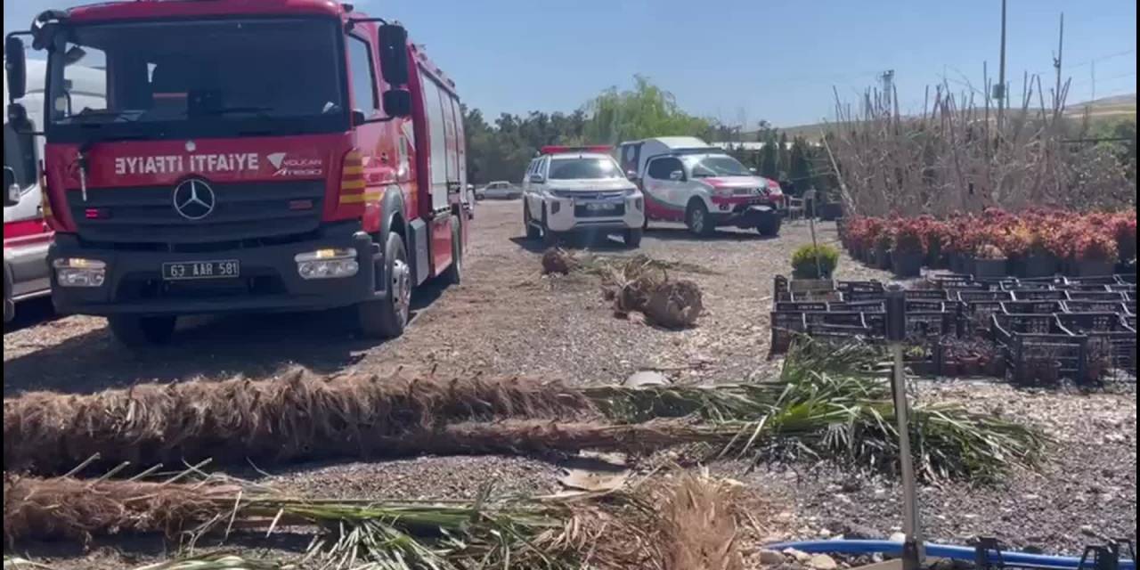 ŞANLIURFA'DA GÖÇÜK ALTINDA KALAN DÖRT İŞÇİ KURTARILDI