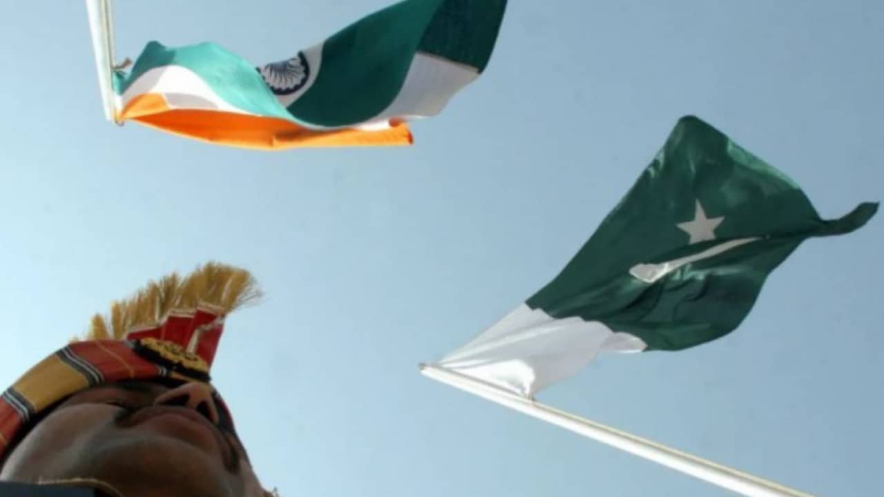 Hindistan yanlışlıkla Pakistan'a füze fırlattı