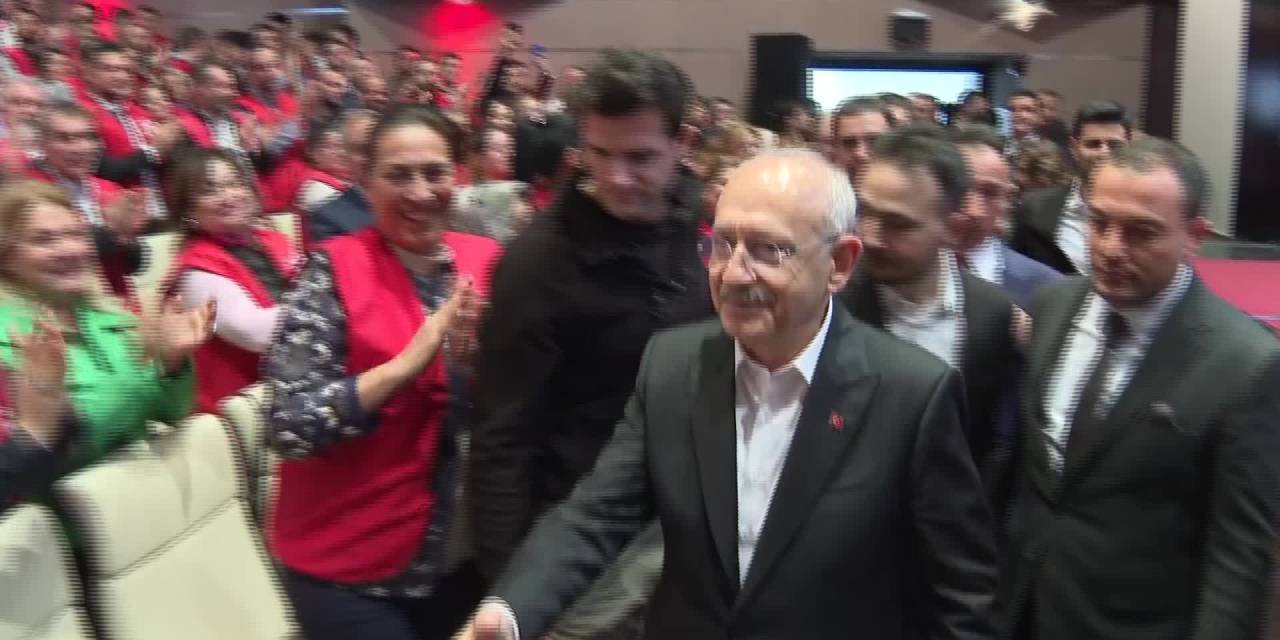 CUMHURBAŞKANI ADAYI KEMAL KILIÇDAROĞLU, ‘KILIÇDAROĞLU GÖNÜLLÜLERİ’İLE BULUŞTU