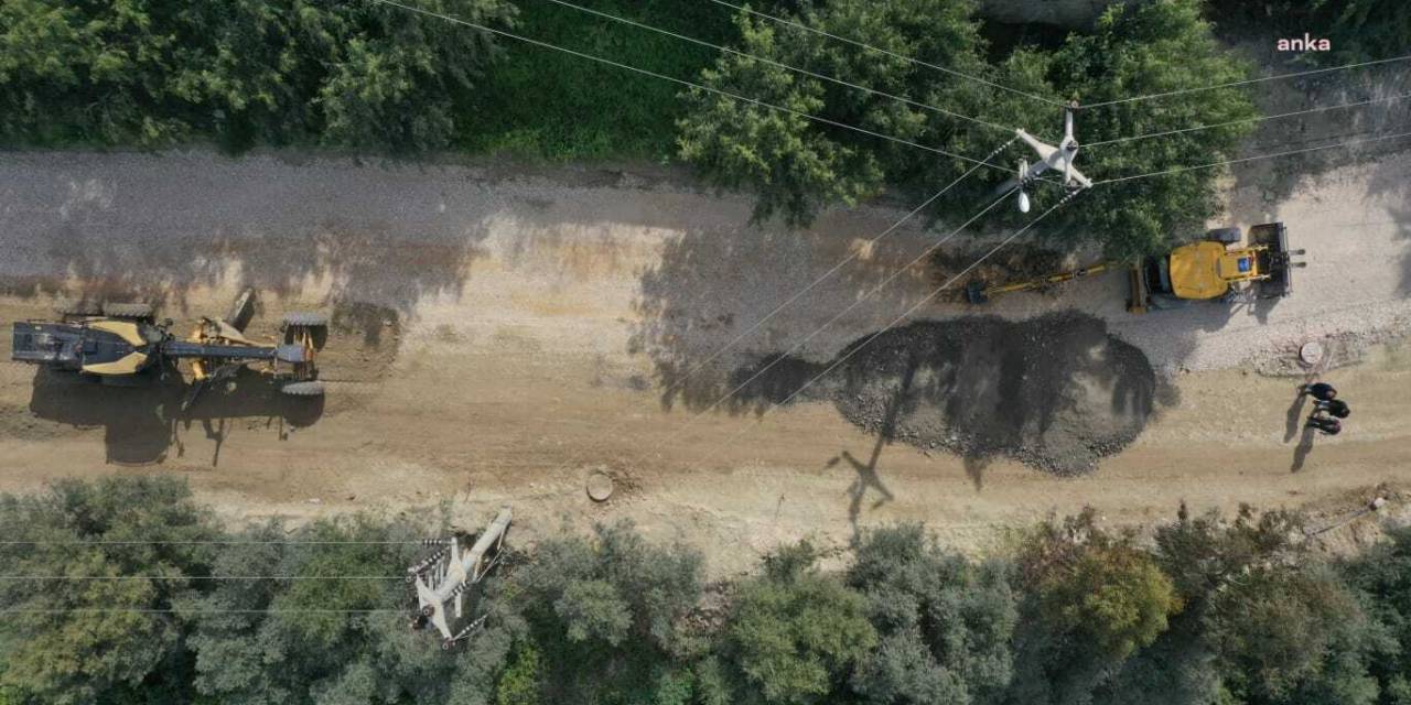 AYDIN BÜYÜKŞEHİR BELEDİYESİ, KUŞADASI’NDA YOL YAPIM ÇALIŞMALARINA DEVAM EDİYOR