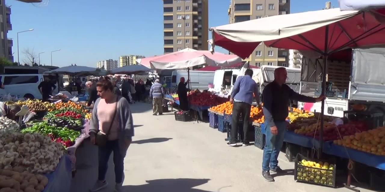 KADİRLİLİ SOĞAN SATICISI: "KURU SOĞANA FAKİR MUHTAÇ OLDU, KURU SOĞAN BAL OLDU"