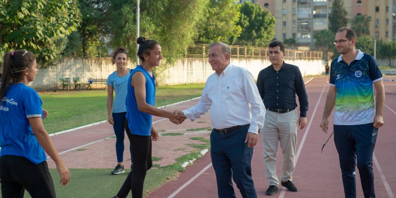 SEYHAN BELEDİYE BAŞKANI AKAY: “ÖNCELİĞİMİZ BAŞARILI SPORCULAR YETİŞTİRMEK”