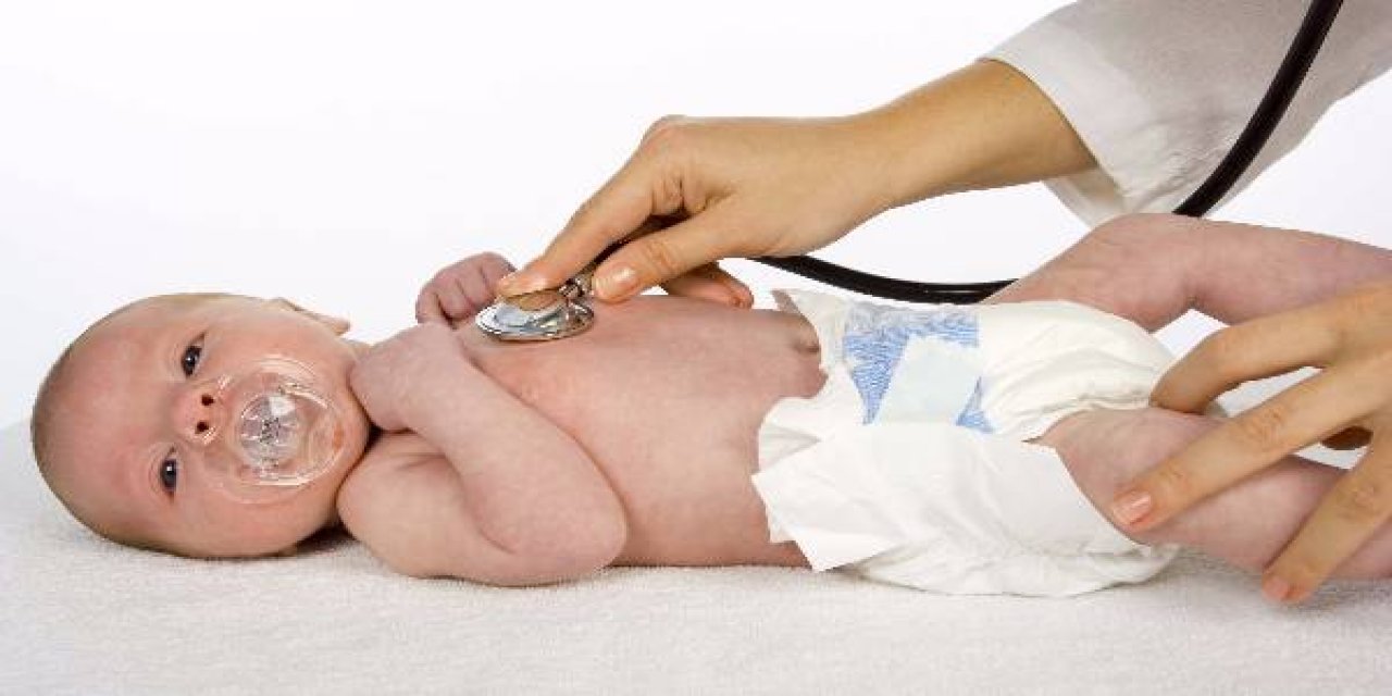 Bebeklerde Kalp Kapakçığı Açıklığı Belirtileri ve Tedavisi