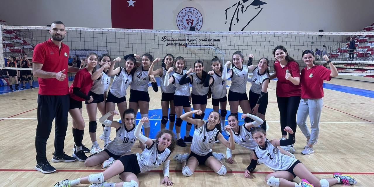 BOYÜZÜK BELEDİYESİ MİDİ KIZ VOLEYBOL TAKIMI, 2. KEZ TÜRKİYE’NİN EN İYİ 32 TAKIMI ARASINDA