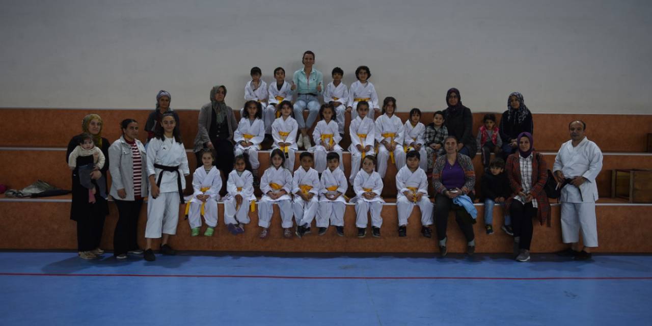 SEYHAN BELEDİYESİ'NDEN ÇOCUKLARA KARATE EĞİTİMİ