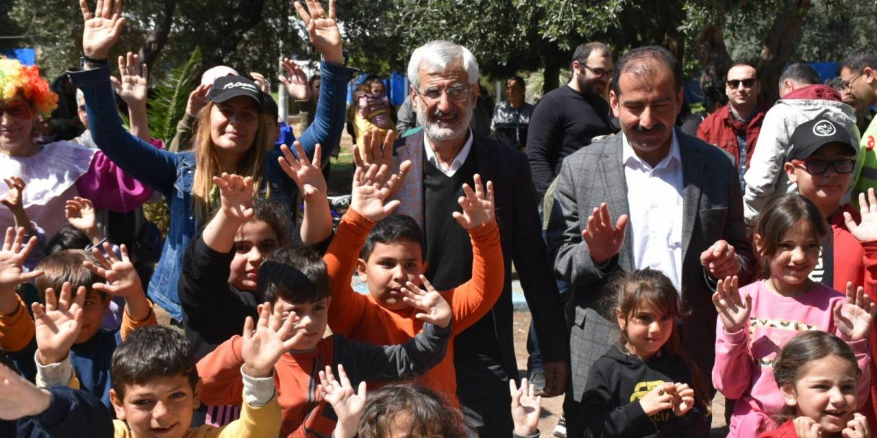 ARSUZ BELEDİYE BAŞKANI GÜVEN, DEPREMZEDE ÇOCUKLARLA BİR ARAYA GELDİ