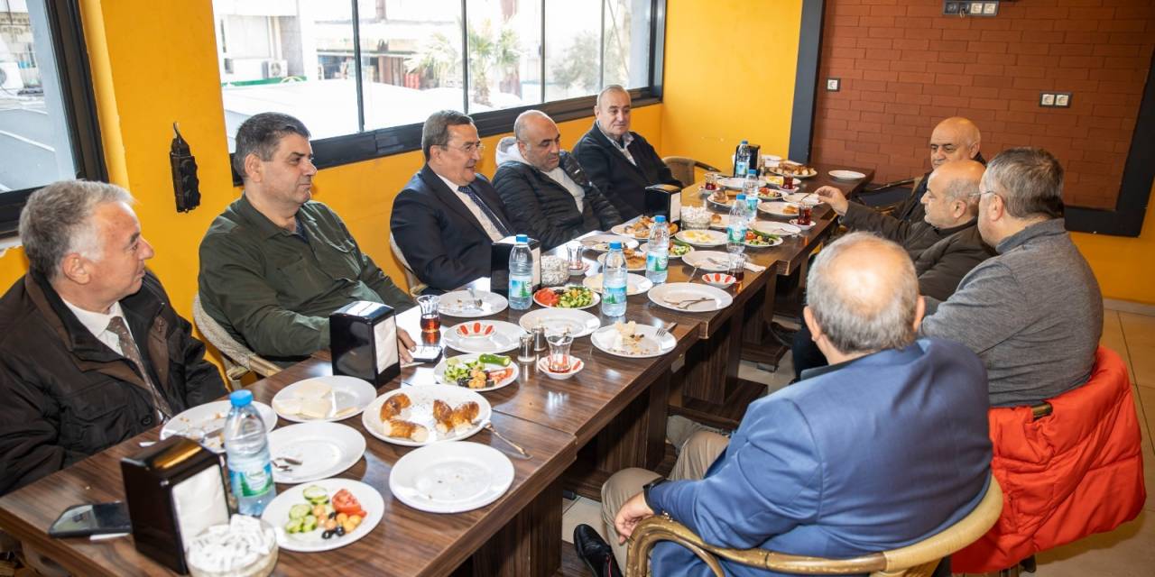 Konak Belediyesi’nden deprem bölgesine iftar çadırı