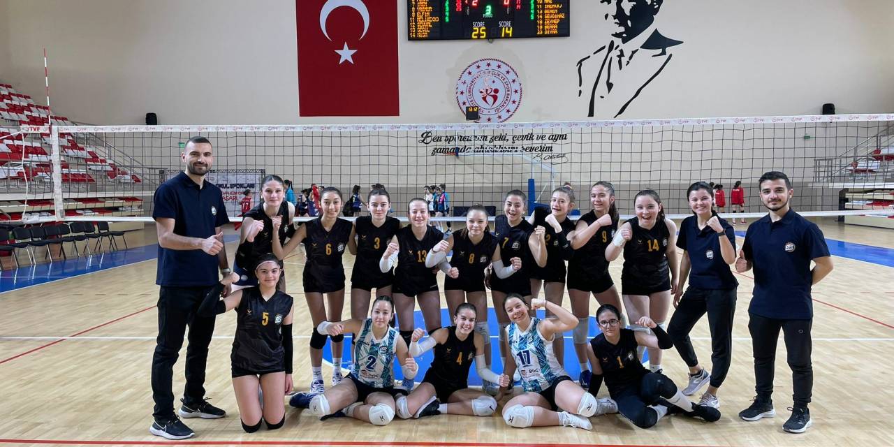 BOZÜYÜK BELEDİYESİ VOLEYBOL TAKIMI, ESKİŞEHİR GRUBUNU 2. SIRADA TAMAMLADI