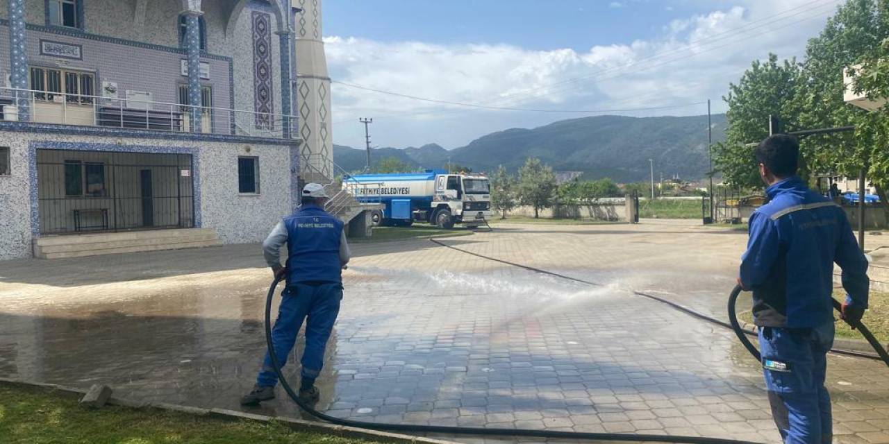 FETHİYE'DE CAMİLER RAMAZAN BAYRAMI’NA HAZIRLANIYOR