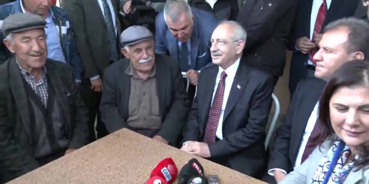 KEMAL KILIÇDAROĞLU, ADIYAMAN'IN BESNİİLÇESİNDEKİ BİR KAHVEHANEDE YURTTAŞLARLA ÇAY İÇİP SOHBET ETTİ