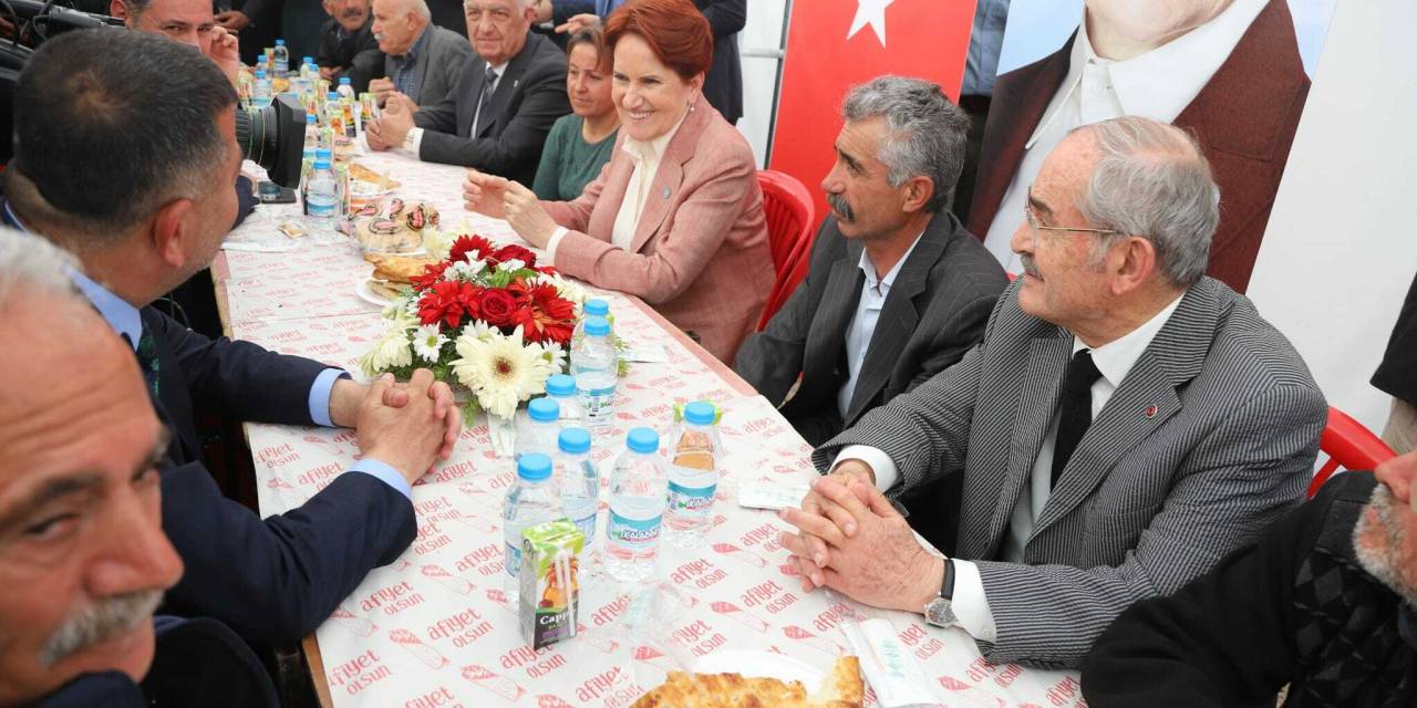 ESKİŞEHİR BÜYÜKŞEHİR BELEDİYE BAŞKANI BÜYÜKERŞEN, BAYRAMI MALATYA’DA DEPREMZEDELERLE KARŞILADI