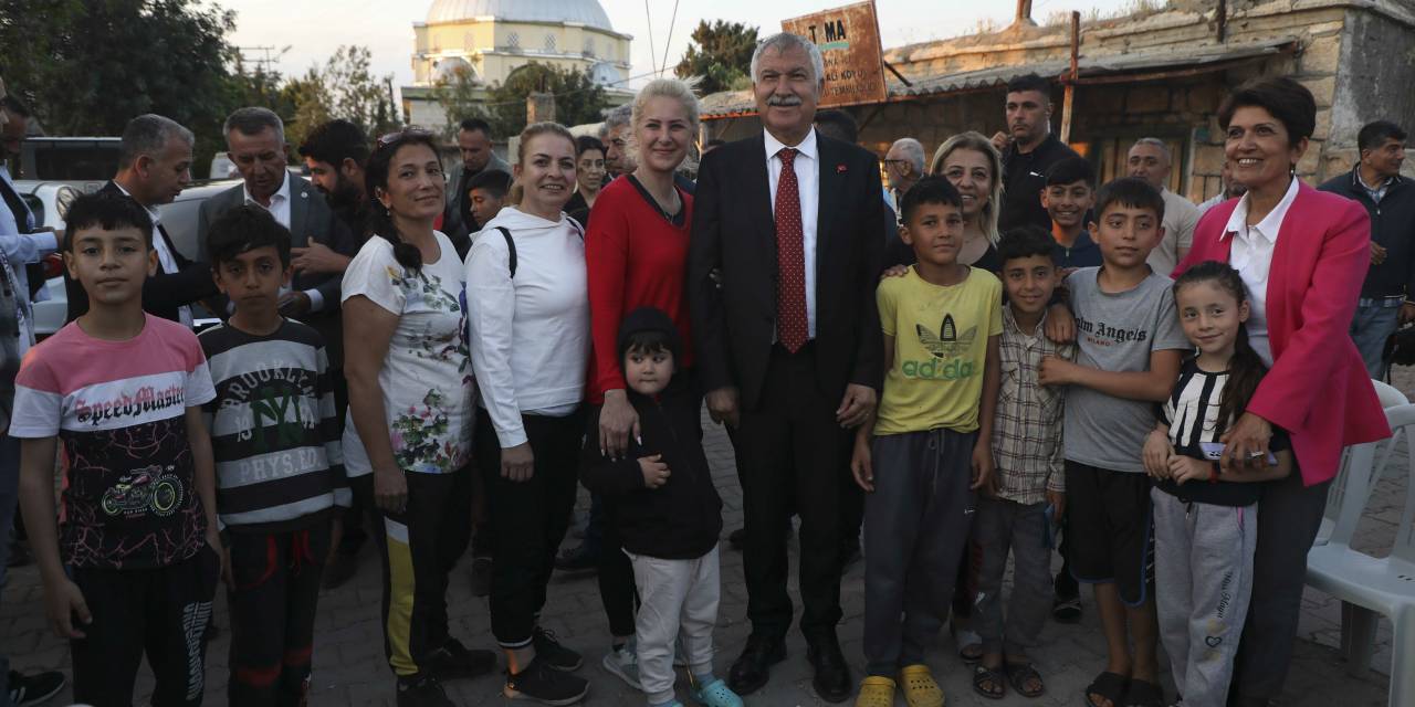 ADANA BÜYÜKŞEHİR BELEDİYE BAŞKANI KARALAR, BAYRAMI HALKLA GEÇİRDİ