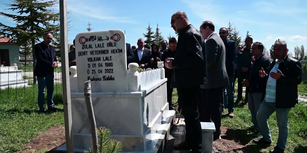 YOZGAT’TA GEÇEN YIL ÖLDÜRÜLEN VETERİNER, MESLEKTAŞLARI TARAFINDAN ANILDI