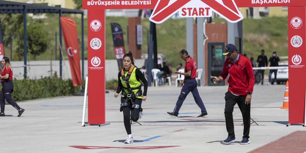 MERSİN BÜYÜKŞEHİR BELEDİYESİ'NİN İTFAİYE ERİ ALIMINDA UYGULAMALI SINAVLAR BAŞLADI