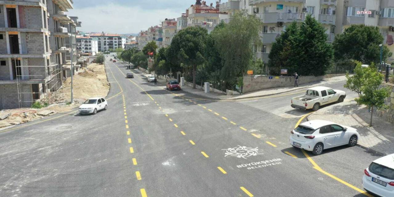 AYDIN BÜYÜKŞEHİR BELEDİYESİ, KUŞADASI ŞÜKRÜ KÜÇÜK CADDESİ’Nİ YENİLEDİ