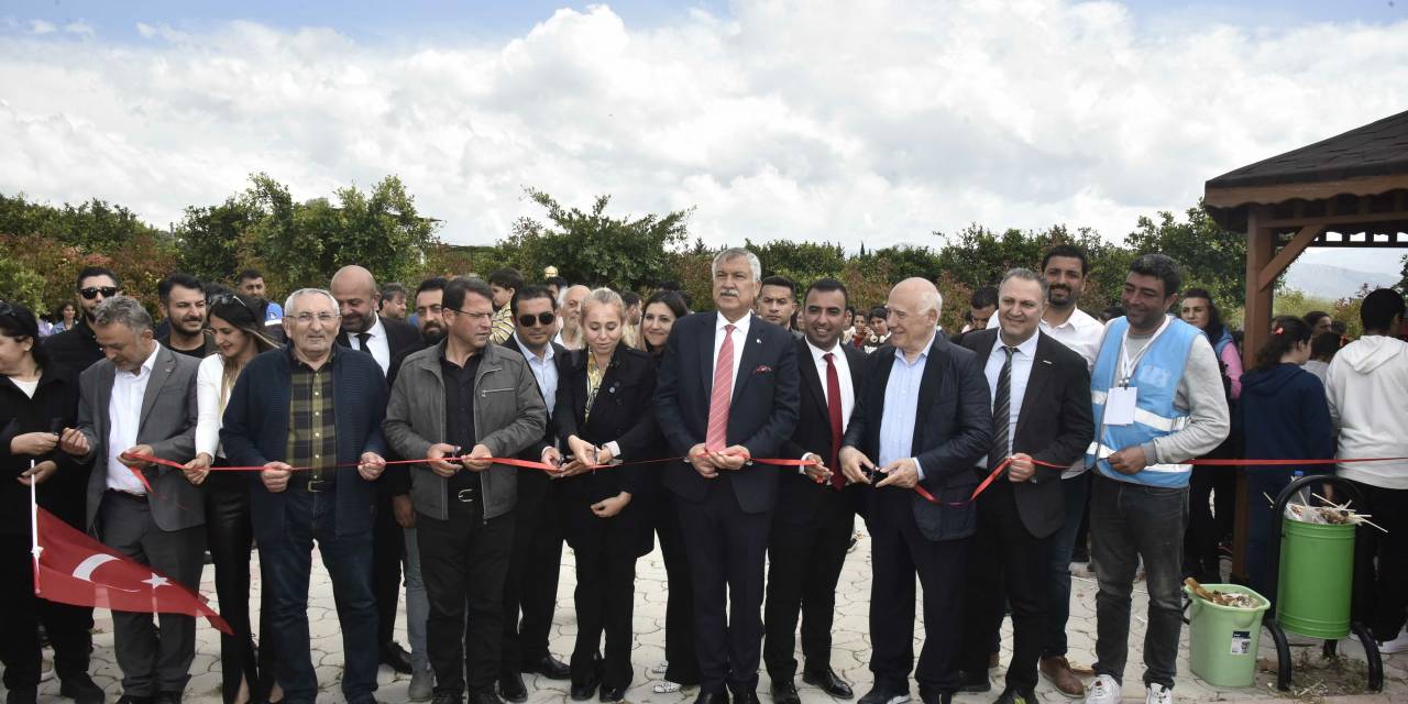 HATAY SAMANDAĞ’DA KURULAN ‘EĞİTİM KÖYÜ’NE ADANA BÜYÜKŞEHİR BELEDİYESİ'NDEN DESTEK