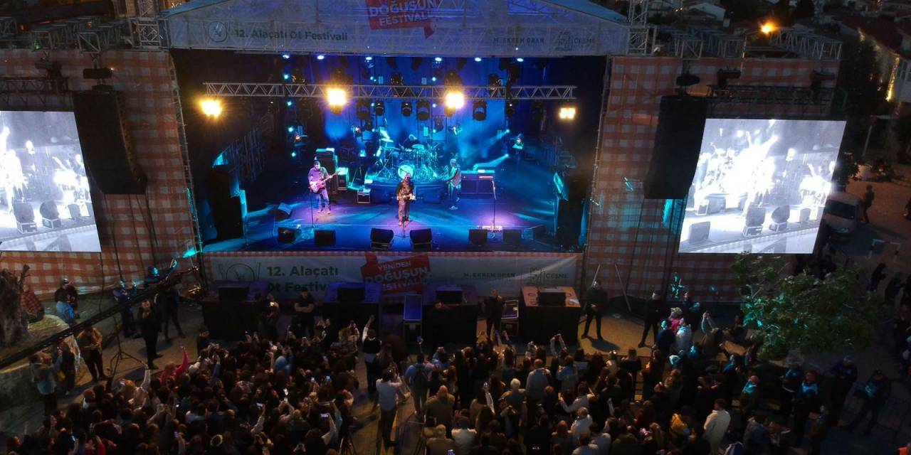 ÇEŞME BELEDİYESİ'NİN ALAÇATI OT FESTİVALİ’NDE 'DUMAN' SEVENLERİYLE BULUŞTU