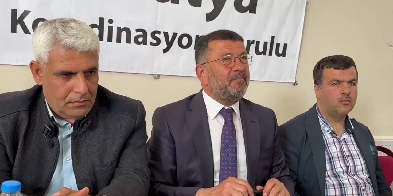 VELİ AĞBABA: “HER GÜN ÖCALAN İLE GÖRÜŞEREK KENDİLERİNE OY DEVŞİRMEYE ÇALIŞAN BİR SİYASİİKTİDAR VAR”