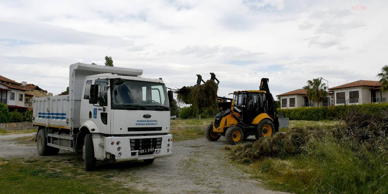 KUŞADASI BELEDİYESİ, DAVUTLAR VE GÜZELÇAMLI MAHALLELERİNDE TEMİZLİK ÇALIŞMASI BAŞLATTI