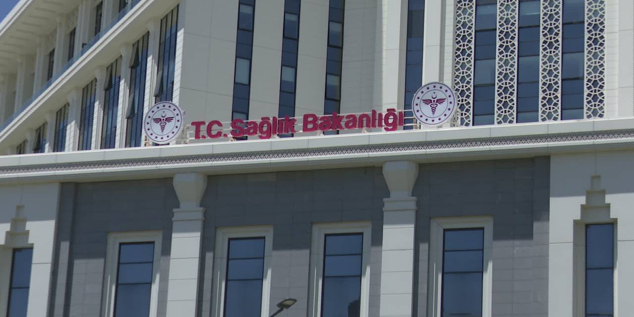 SAĞLIK BAKANLIĞI, 10 BİN 900 İŞÇİ ALACAK