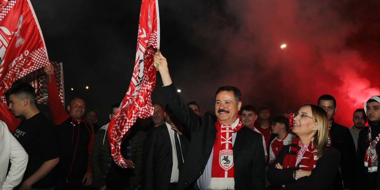 ATAKUM BELEDİYE BAŞKANI DEVECİ’DEN SAMSUNSPOR TARAFTARIYLA BİLET DAYANIŞMASI