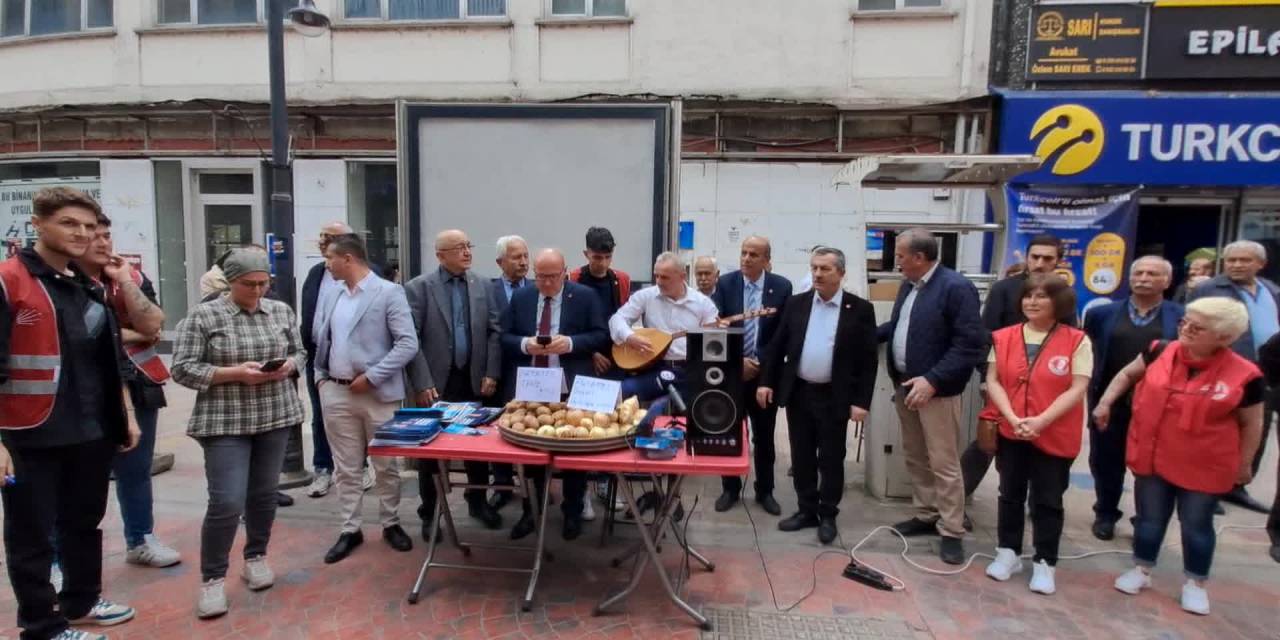 CHP KARABÜK MİLLETVEKİLİ ADAYLARI HAYAT PAHALILIĞINI PROTESTO ETTİ