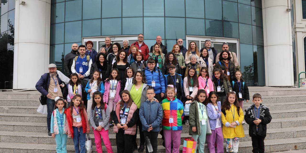 MUDANYA BELEDİYESİÇOKSESLİ KOROSU, İSTANBUL'DAN ÖDÜLLE DÖNDÜ