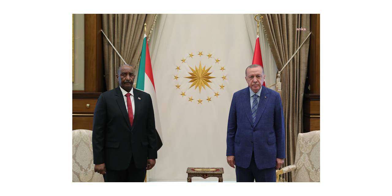 CUMHURBAŞKANI ERDOĞAN, SUDAN EGEMENLİK KONSEYİ BAŞKANI ORGENERAL EL-BURHAN İLE GÖRÜŞTÜ