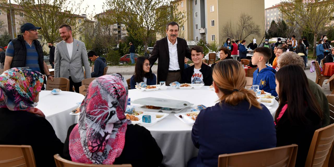 TEPEBAŞI BELEDİYESİ, RAMAZAN AYINDA İHTİYAÇ SAHİBİ YURTTAŞLARA SICAK YEMEK ULAŞTIRACAK