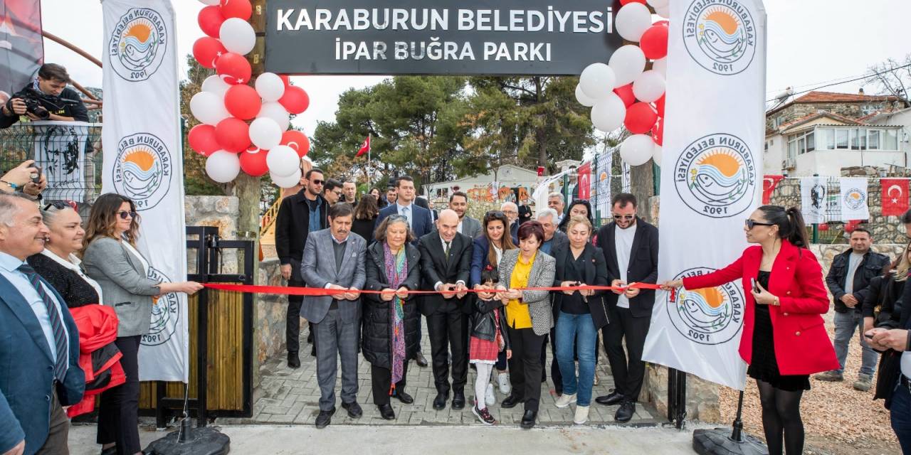 KARABURUN'DA GENÇLER İÇİN EĞİTİM VE KÜLTÜR MERKEZİ AÇILDI