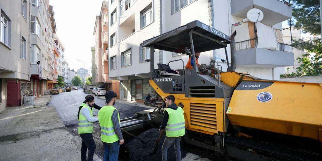 KARTAL’IN SOKAKLARINDA ASFALT ÇALIŞMALARI DEVAM EDİYOR