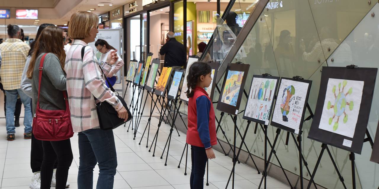 TEPEBAŞI’NDA ‘15 MAYIS DÜNYA İKLİM GÜNÜ’ RESİM SERGİSİ AÇILDI