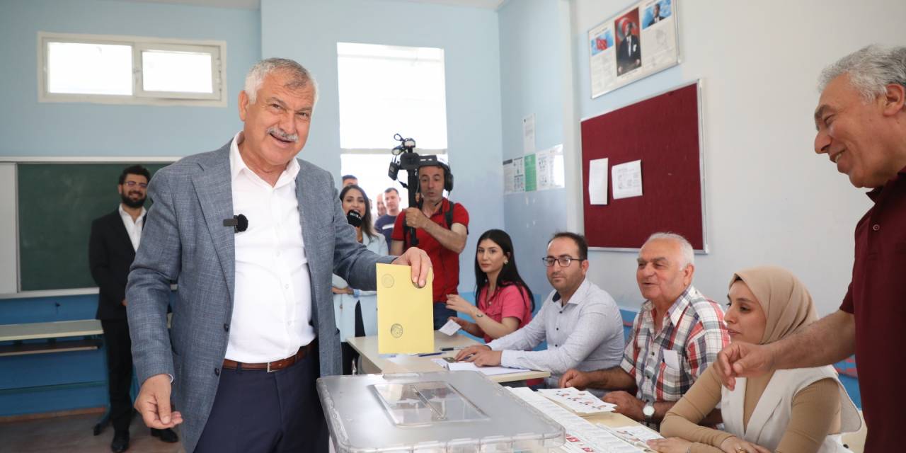 ZEYDAN KARALAR, OYUNU KULLANDI: "DEMOKRASİMİZ DAHA KÖKLÜ HALE GELSİN"