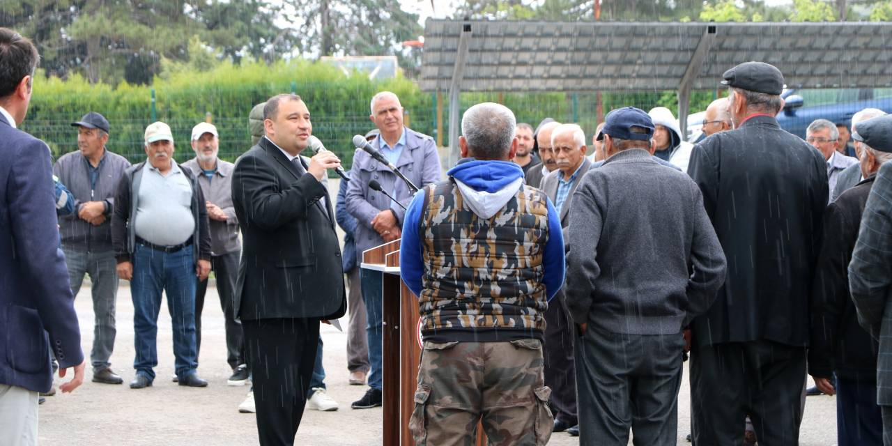 ELMADAĞ BELEDİYESİ, KARACAHASAN MAHALLESİ’NDE DOĞAL GAZ ÇALIŞMASINA BAŞLADI