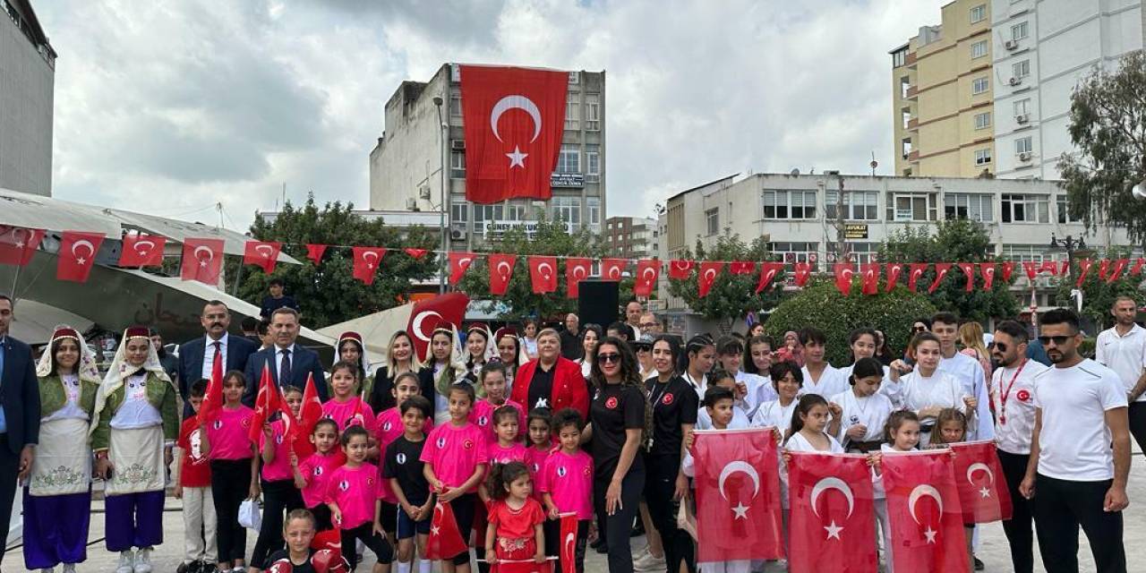 CEYHAN’DA 19 MAYIS COŞKUSU