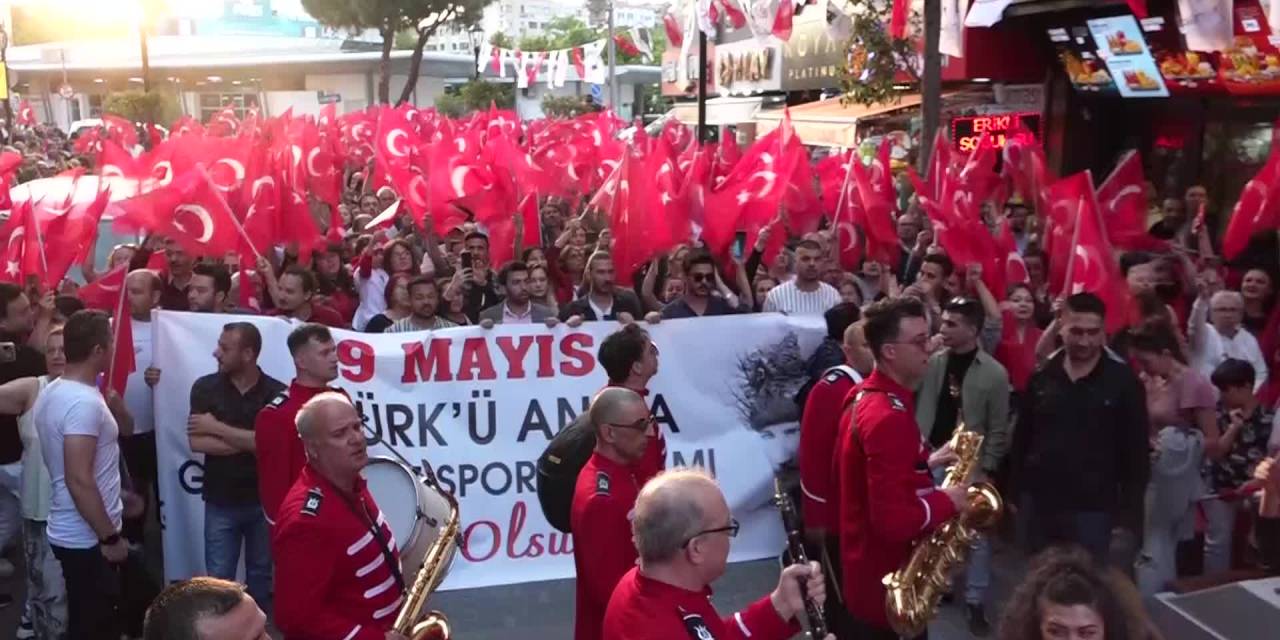 KARŞIYAKA 19 MAYIS’TA GELİNCİK TARLASINA DÖNÜŞTÜ