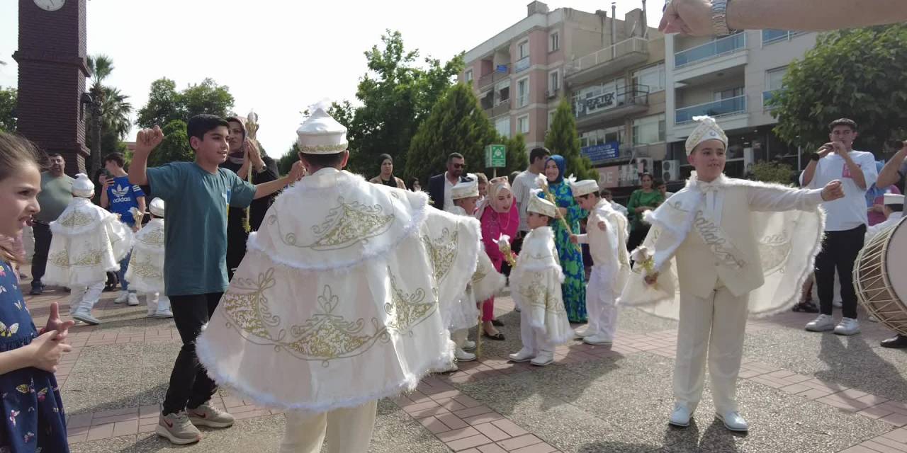 TURGUTLU BELEDİYESİ’NDEN TOPLU SÜNNET ŞÖLENİ